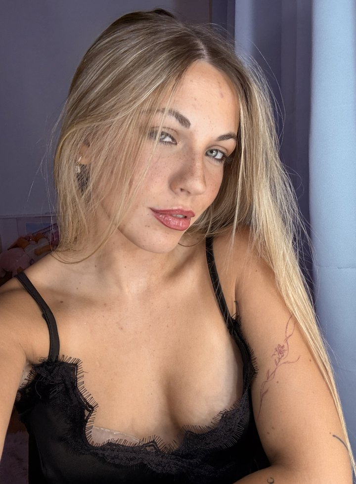Kate 🍓 — OnlyFans creator