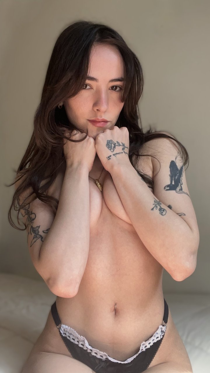 Lily 🙈 — OnlyFans creator